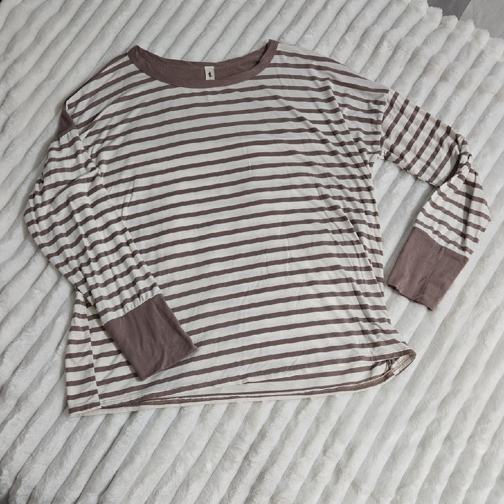 Vanilla Bay Taupe and White Top